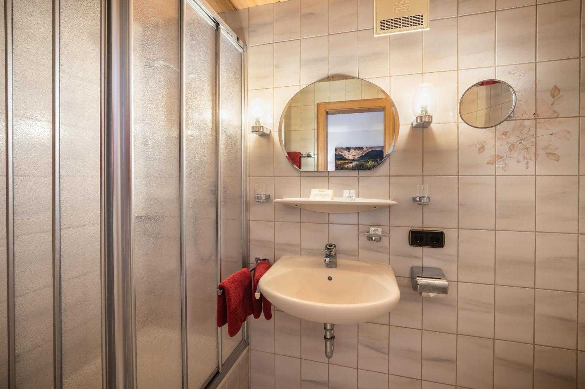Steinberger Hof Inkl. Chiemgaukarte Hotel Ruhpolding Ngoại thất bức ảnh